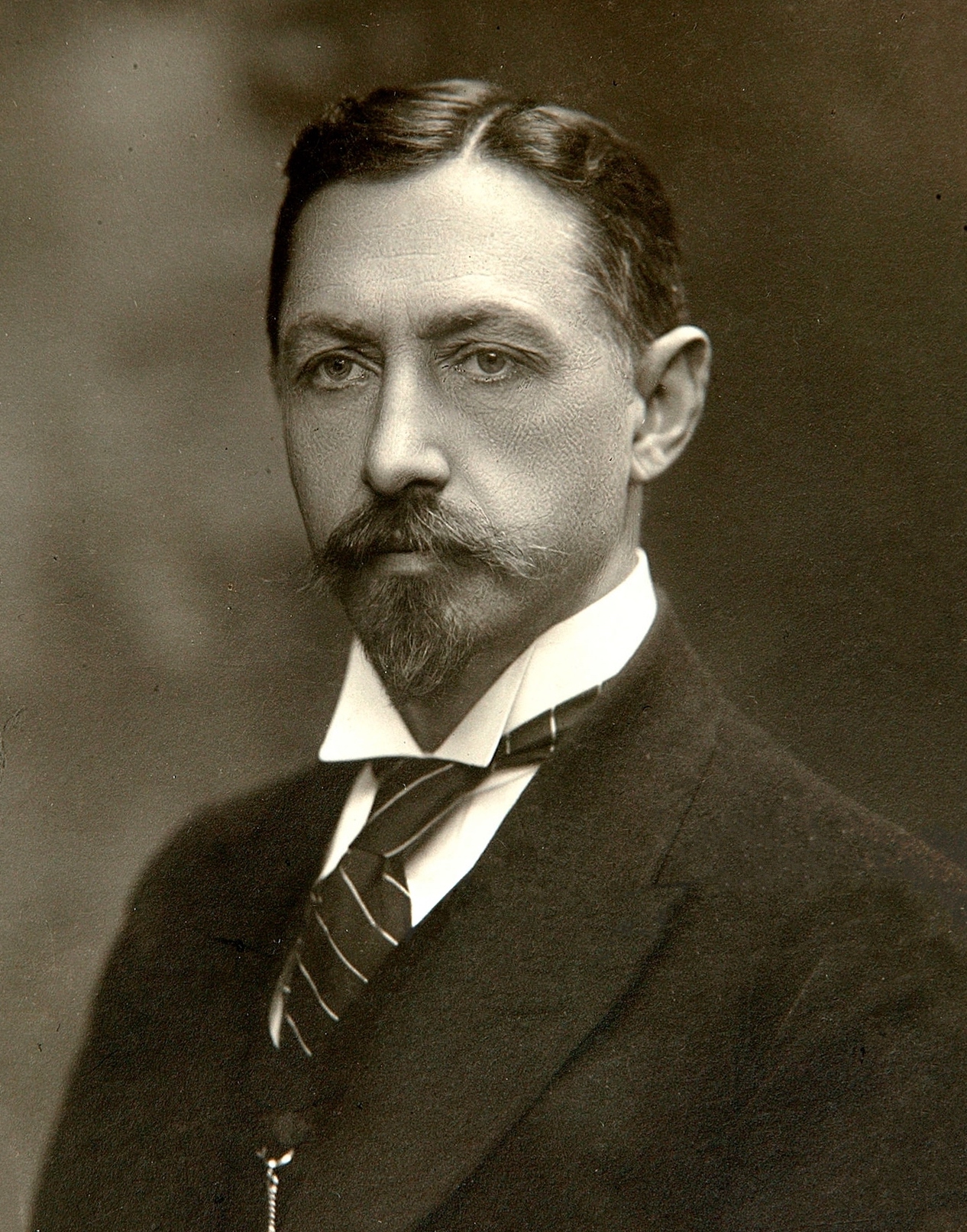 ivan_bunin_sepia.jpeg ivan_bunin_sepia.jpeg